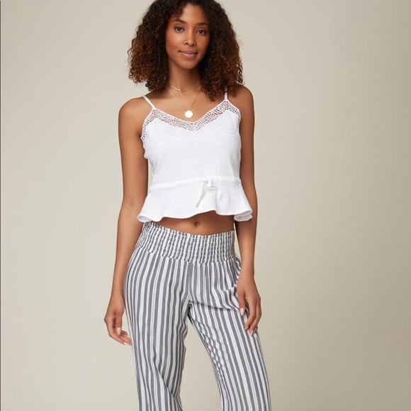 ⭐️ NWT O’Neill White Lace Tank Top Adjustable Straps Size MEDIUM - Picture 5 of 16